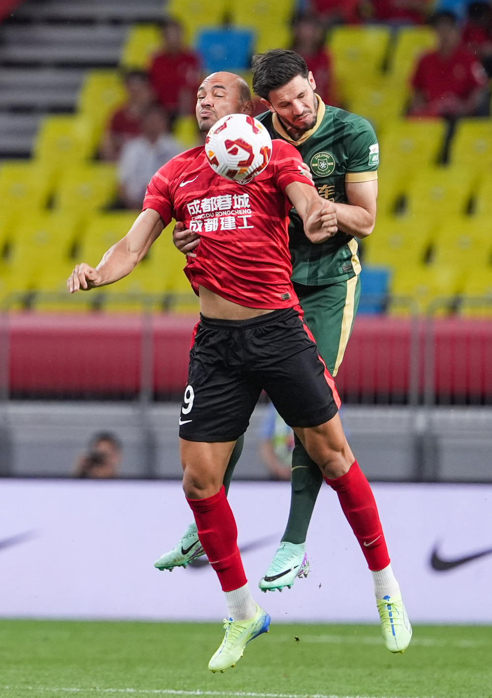 出了超乎年 出了超乎年