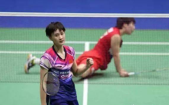 场上取得更 场上取得更