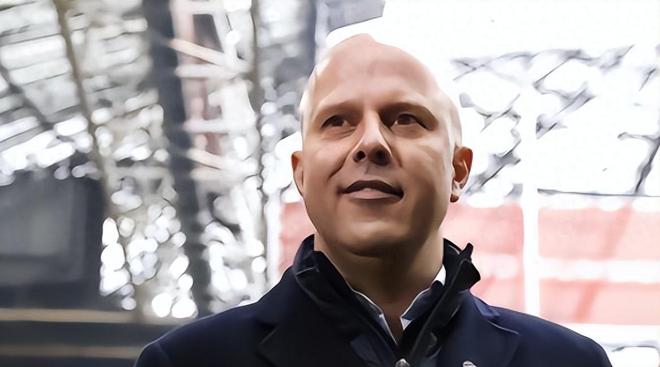 還引發了球 還引發了球